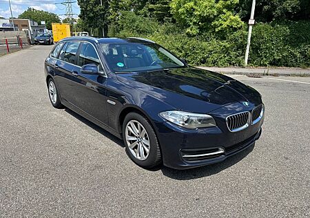 BMW 530d Touring A,panorama,Leder,Xnon,AHK,Euro6