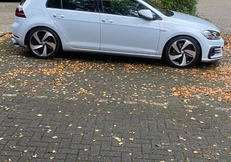 VW Golf Volkswagen 2.0 TSI DSG GTI GTI