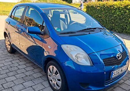 Toyota Yaris 1,3-l-VVT-i Sol Sol