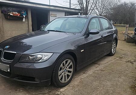 BMW 318i - Tüv Neu