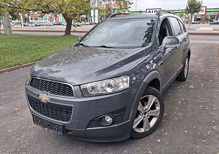 Chevrolet Captiva 2.4 LT 2WD 7-Sitzer Mit LPG