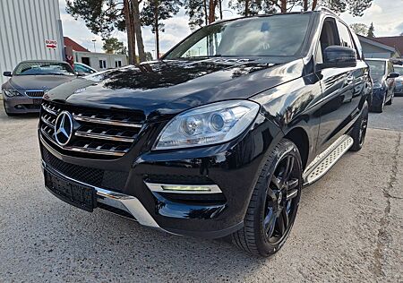 Mercedes-Benz ML 350 ML350 BLUeEFFiCiENCi 4x4 LEDER PANOR.DVD AHK3.5T