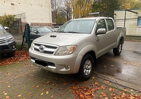 Toyota Hilux 2.5 Diesel 4x4 Klima AHK. DMI9-5