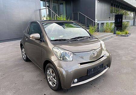 Toyota iQ Collection