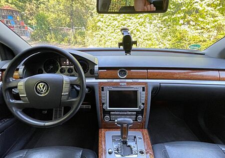 VW Phaeton Volkswagen V6 TDI 5-Sitzer 4Motion lang
