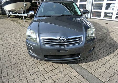 Toyota Avensis Combi Executive 2,2-l-D-CAT- Tüv 06/2026