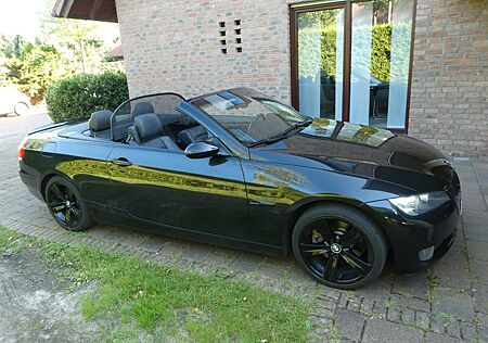 BMW 325d Cabr. aus 2.Hd.,Leder,Xenon,Navi Prof.,18Z