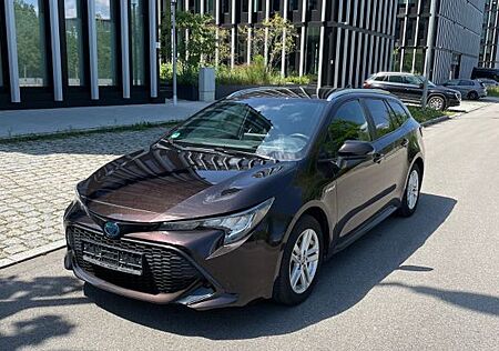 Toyota Corolla 1,8 Hybrid
