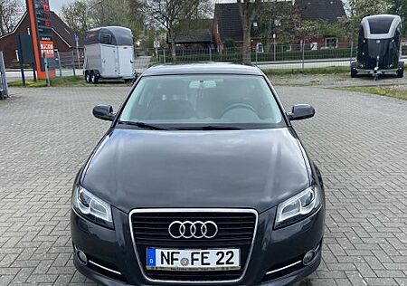 Audi A3 2.0 TDI (DPF) S tr. Ambiente Sportback Am...