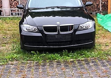 BMW 320i Touring, M-Paket, Vollleder, Pano