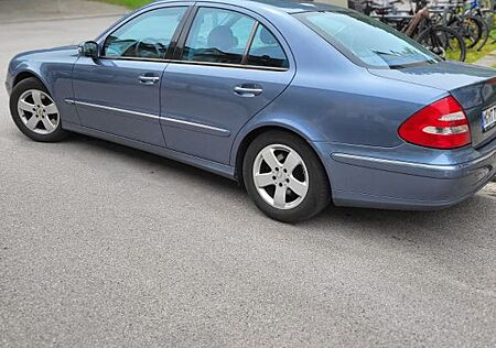 Mercedes-Benz E 350 AVANTGARDE Avantgarde