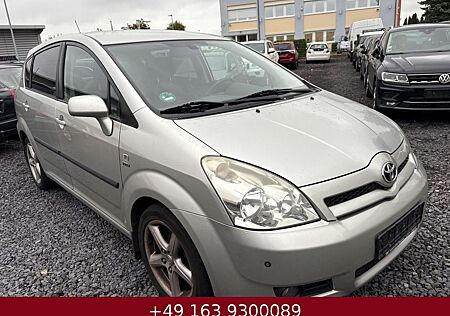 Toyota Corolla Verso 1.8-l-VVT-i KLIMAAUTOM 5 SITZER