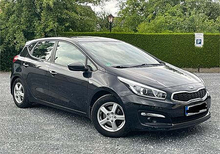 Kia Cee'd / Ceed 1.4 TOP 1. Hand Navi Kamera 8-Fach