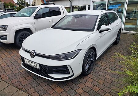 VW Passat Variant Volkswagen 2.0 TDI 4Mot.R-Line*AHZV*DCC*Voll