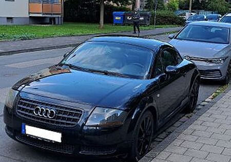 Audi TT Coupe 1.8T 132 kW - Youngtimer