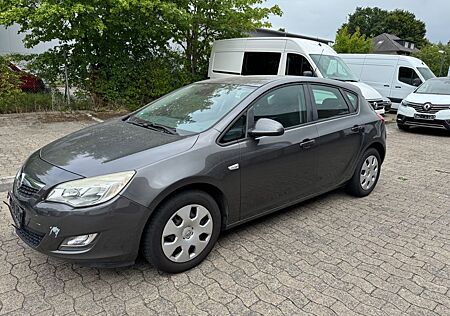 Opel Astra J Lim. 5-trg. Edition