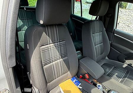 VW Tiguan Volkswagen 2.0 TDI SCR 135 DSG 4M BMT LOU Sport ...
