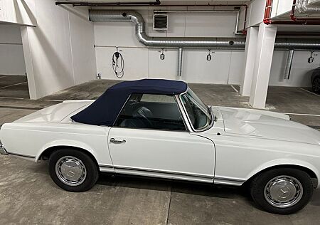 Mercedes-Benz SL 230