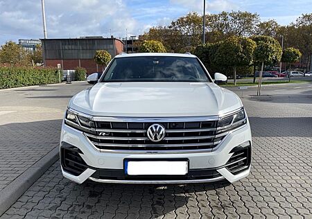 VW Touareg Volkswagen R-Line 4M+MASSAGESITZ+PANO+LUFT+AHK+STDHZ