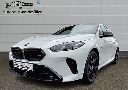 BMW M135 xDrive *Aktuelles Modell*