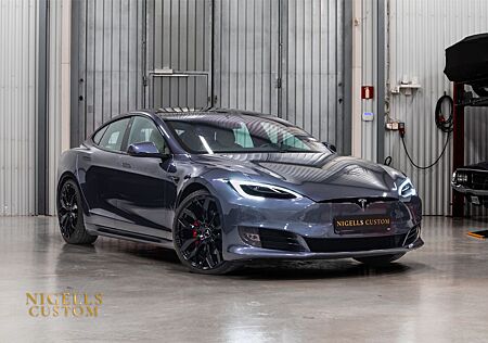 Tesla Model S Performance Ludicrous+ / Raven
