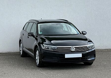 VW Passat Volkswagen Variant 2.0 TDI Trendline/LED/NAVI/ACC/