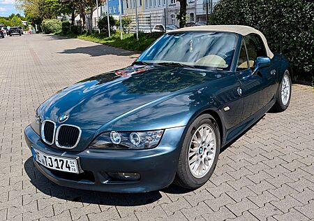 BMW Z3 Roadster 1.9i Youngtimer mit seltener Farbe