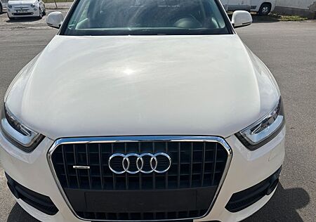 Audi Q3 2.0 TFSI quattro -