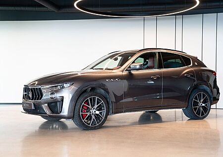 Maserati Levante GTS Q4*LUFT*360*Soft close* B&W* VAT*