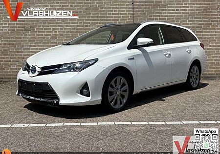 Toyota Auris Touring Sports 1.8 Hybrid Executive | Pano