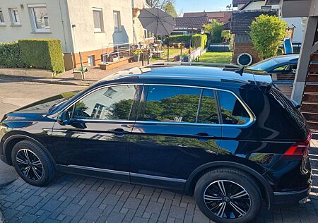 VW Tiguan Volkswagen 2.0 TDI SCR DSG 4MOTION Elegance Elegance