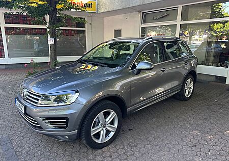 VW Touareg Volkswagen 3.0 V6 TDI SCR 150kW Tiptronic Execu...
