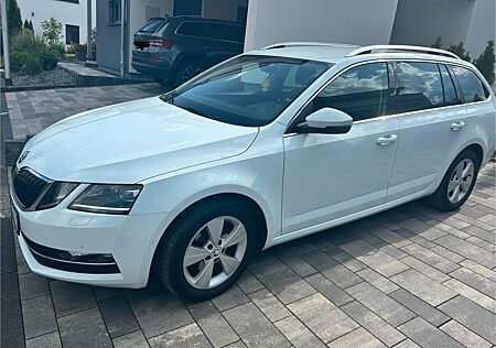 Skoda Octavia 1.6 TDI SCR DSG Style Combi Style