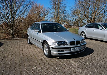 BMW 320i E46 2.2 *erst 76tkm* 1.Hand* Leder* Xenon*
