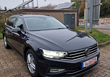 VW Passat Variant Volkswagen 2.0 TDI SCR DSG Business Vari...