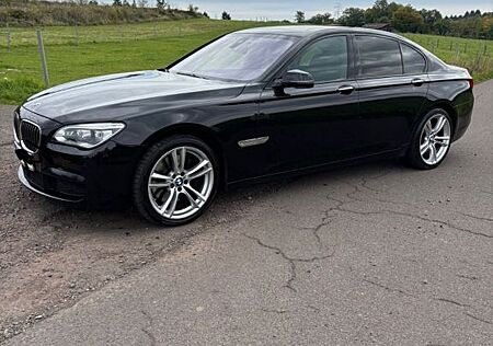 BMW 750i xDrive -
