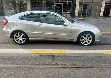 Mercedes-Benz C 180 C180 Sportcoupé -
