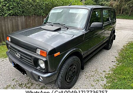 Lada Urban Niva 4x4 orig. 44000 Km 5trg. Klima