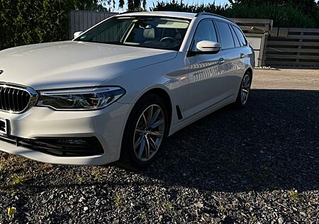 BMW 520d xDrive, Sport-Line, Leder, Scheckheft