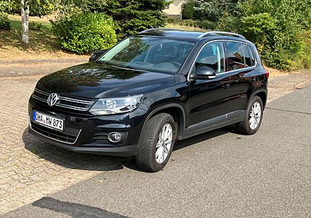 VW Tiguan Volkswagen 2.0 TSI 4MOTION Sport & Style | AHK | SHZ