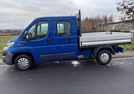 Fiat Ducato 2.3 JTD (Pritsche) 131 PS 7 Sitze