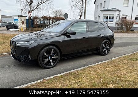 BMW iX xDrive50, Mod. 2023, Sportpaket, AHK, ACC,Top