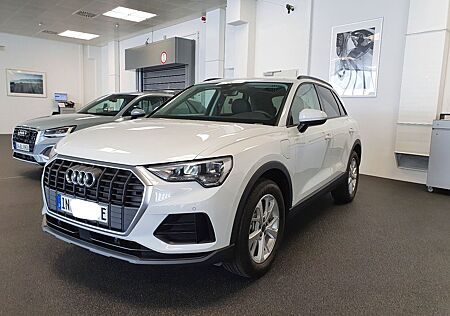 Audi Q3 45 TFSI e S tronic - NAVI, AHK, Dig, Garantie