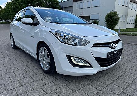 Hyundai i30 CW 1.6 CRDi 94kW Trend blue Trend