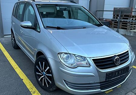 VW Touran Volkswagen 1.4 7 sitzer