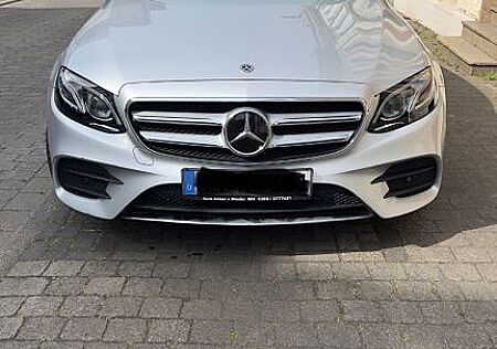 Mercedes-Benz E 200 4MATIC T Autom. -