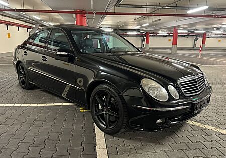 Mercedes-Benz E 320 Lim. CDI Sport-Paket Aut.NAVI-XENON-LEDER