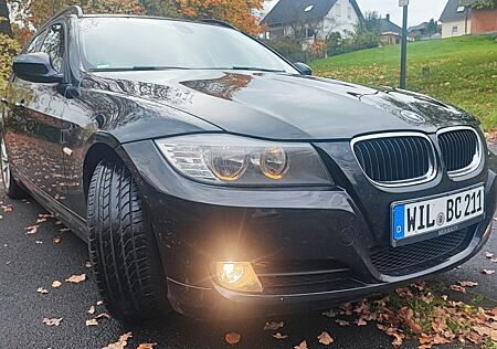 BMW 320i Touring LCI Facelift