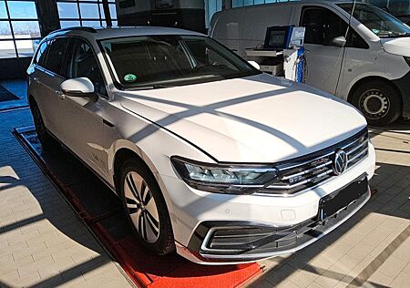 VW Passat Variant Volkswagen GTE/ACC/ASSIS/AHK/LED/DIGITAL/