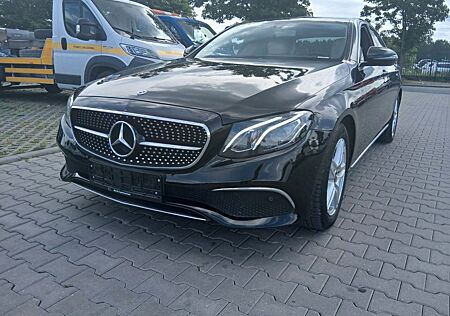 Mercedes-Benz E 220 E -Klasse Lim. d